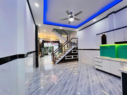 NHÀ MỚI , SỔ RIÊNG , KP .THANH BA , TT CẦN GIUỘC LA 